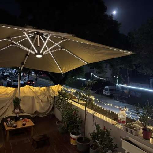 Outdoor parasols, garden umbrellas, outdoor stalls, Roman umbrellas