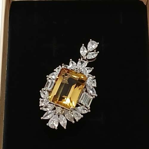 86. 黃水晶吊墜銀鑲 12卡 （阿斯切）