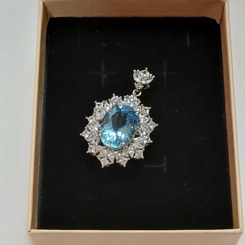 85. 托帕石銀鑲吊咀 12卡