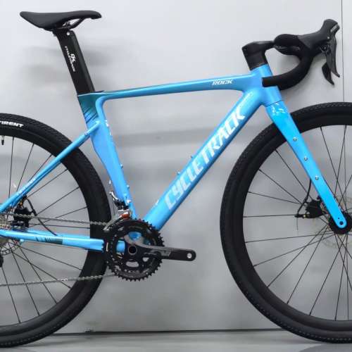 2023 新款 CycleTrack Rock R500 20 速碳前叉鋁合金越野公路車 送水架前後蛙燈