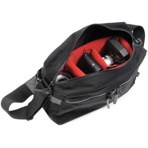 Artisan & Artist Evans Walker Camera Bag (ACAM 1100 BLK)