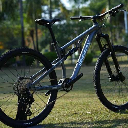 2025 IREFOX 火之狐之沙狐 12速 碟剎桶軸 軟尾鋁合金山地車 送水架前後蛙燈叮叮