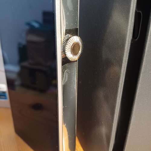 SE300 （95％ 新）