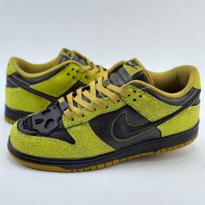 Nike SB Dunk Low "Halloween"