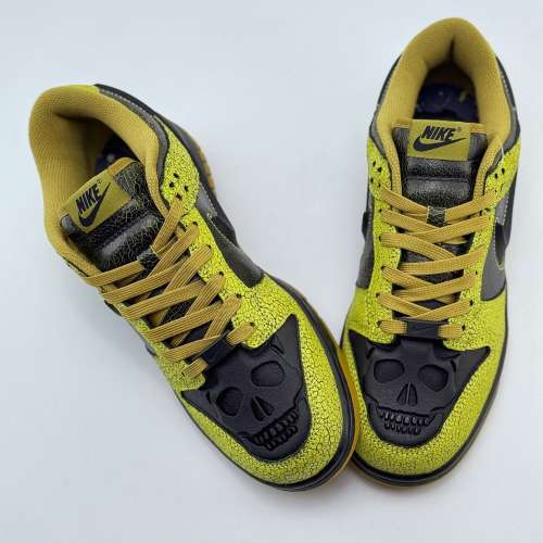 Nike SB Dunk Low "Halloween"