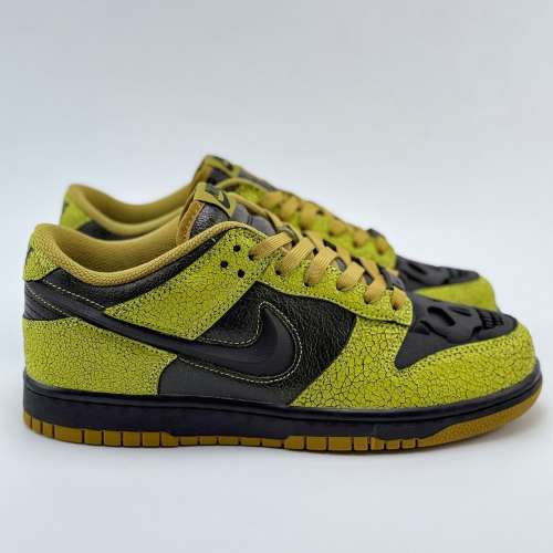 Nike SB Dunk Low "Halloween"