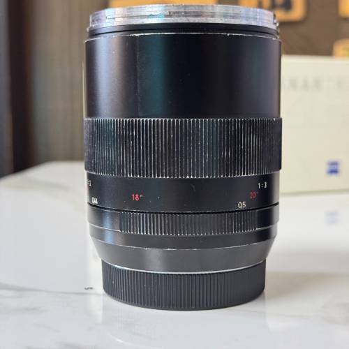 Carl Zeiss ZE 100mm F2 Makro Marco Lens Canon EF Monet