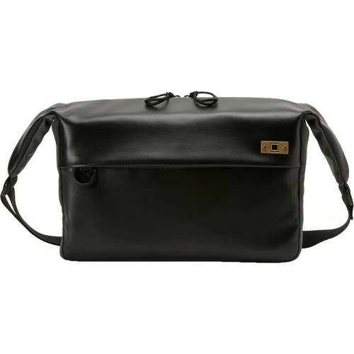 Artisan & Artist Basalt Shoulder Bag (Black/Gray) / (ACAM-BS0002-BKGY)