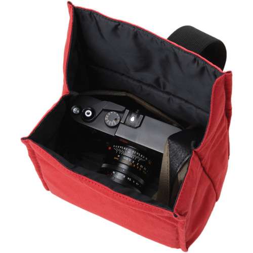 Artisan & Artist ACAM-76 Camera Pouch (Red) / (ACAM-76-RED)