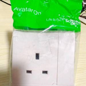 Schneider 施耐德 AvatarOn 13A有掣插座