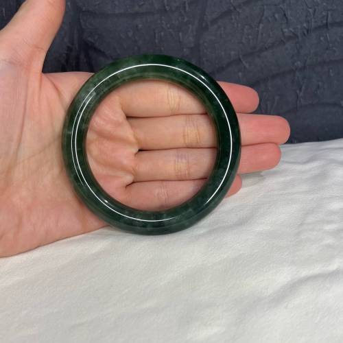 翡翠 |天然緬甸翡翠A貨 綠圓條手鐲56.5圈（附証書）