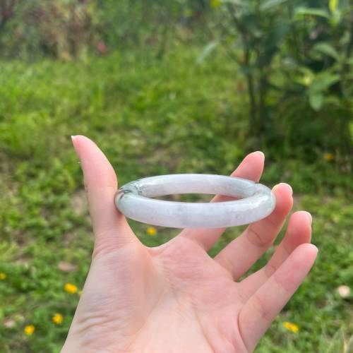 翡翠 | 天然緬甸翡翠A貨紫底飄花圓條手鐲（附證書）