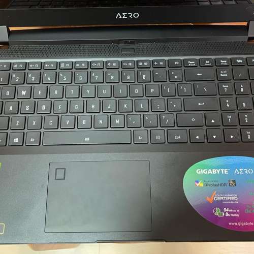 Gigabyte AERO 15 OLED 4K RTX2060 i7-10875H gaming laptop notebook 技嘉 4K遊戲...