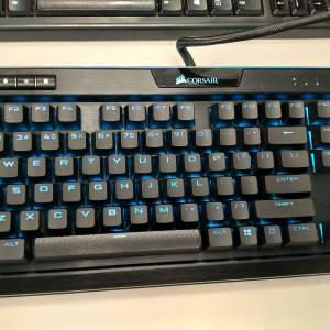 Corsair K95 RGB Platinum 茶軸機械遊戲鍵盤