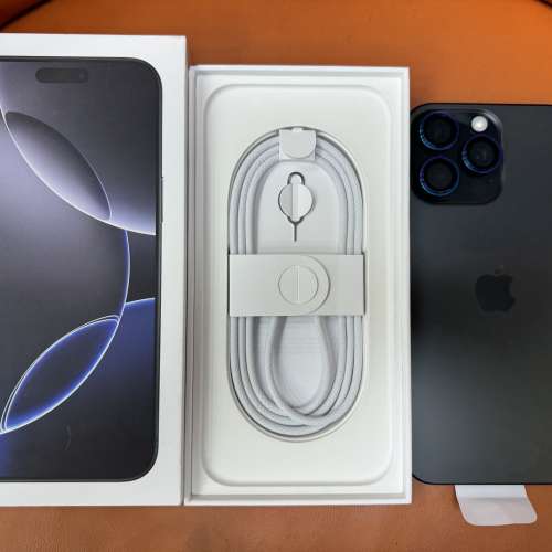 iPhone 16 Pro Max 256GB 黑色 香港行貨 蘋果保養到2025年11月4日 電池100% 全套有...