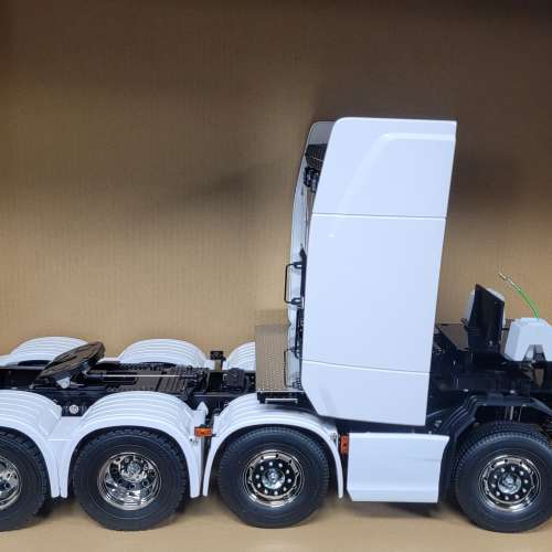 Tamiya 8x4 (缺屋仔)