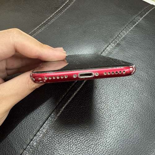 特價出售IPHONE SE3 第三代 64gb正面玻璃面破裂 70%新