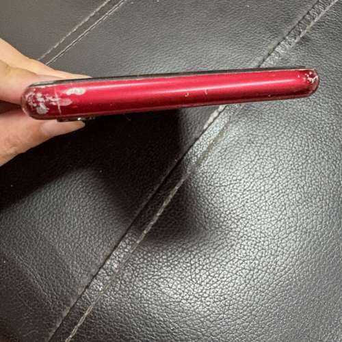 特價出售IPHONE SE3 第三代 64gb正面玻璃面破裂 70%新