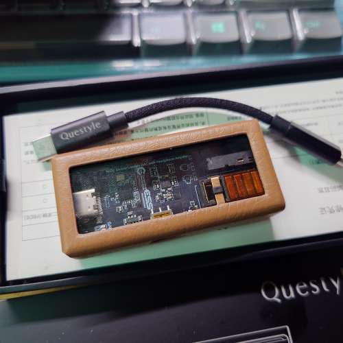 放 99.99%新 有盒齊件 Questyle M15i 手指Dac