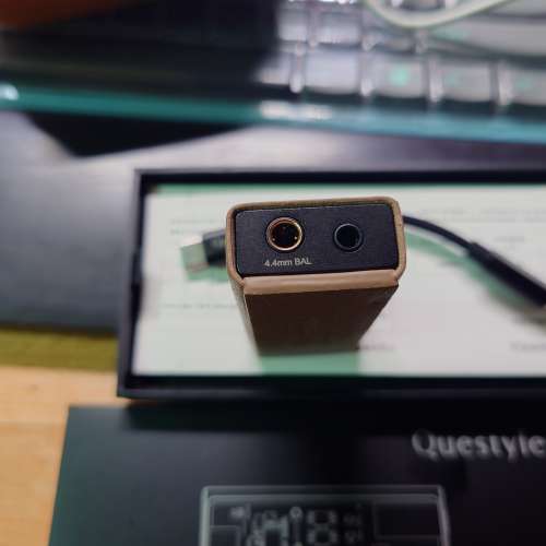 放 99.99%新 有盒齊件 Questyle M15i 手指Dac
