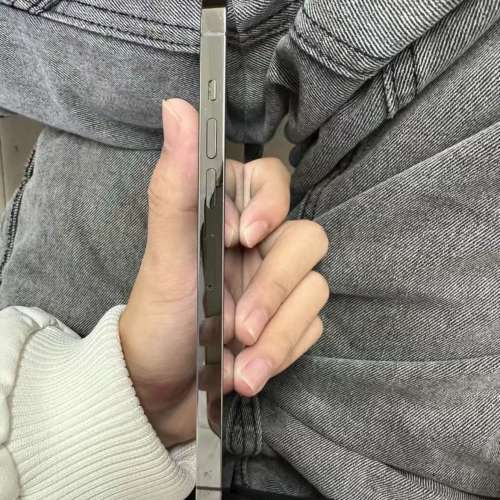 Apple iPhone 13 Pro Max 1TB， 6.7寸大螢幕，電池效能98 ％，功能全部正常運作，已...