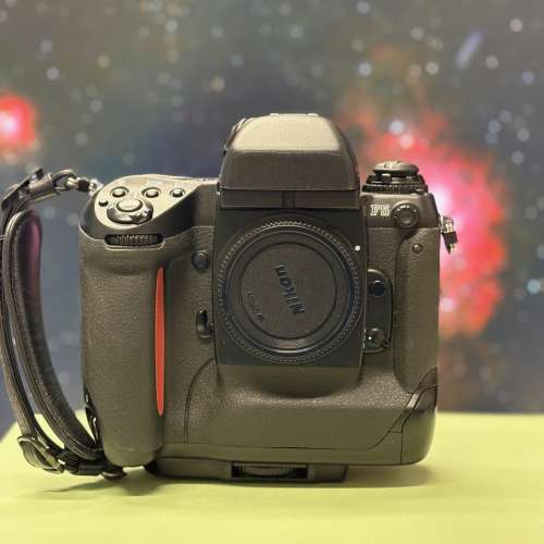 Nikon F5 (95% new)