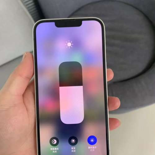 iPhone 13 512G ，電池效能86 %，換機放售，已貼上原裝鋼化Mon及贈送全新手機套。