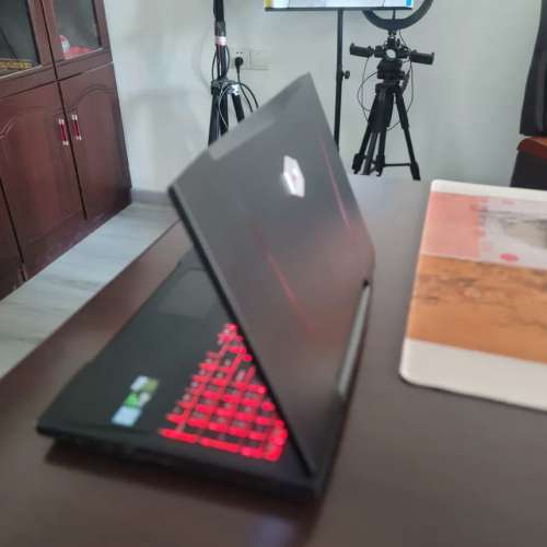 Intel® Core™ i7-6700高階電競RGB手提電腦，4G獨立顯卡，16G DDR4，Samsung 870 ...