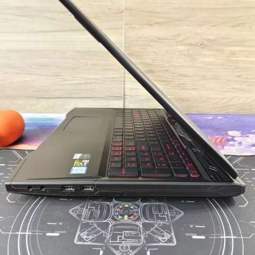 Intel® Core™ i5 7300電競筆記本電腦，頂配 16G ddr4 記憶體，samsung 870 evo 2...