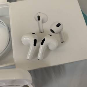 99%New Apple AirPods 3 with Lightning Charging Case MPNY3, 保到11-6-2025