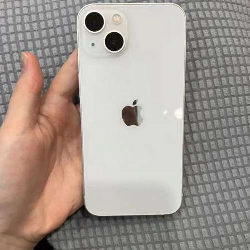 iPhone 13  512GB 白色電池容量87％，跟全新玻璃鋼化貼及保護套