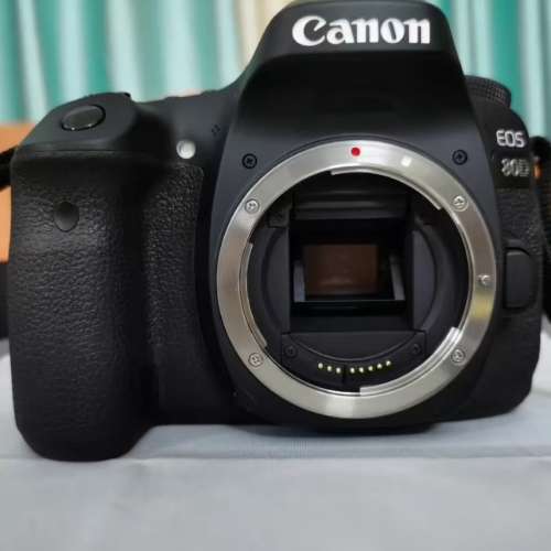 佳能80D 單反相機自用，港版，有盒有購買單據fullset!