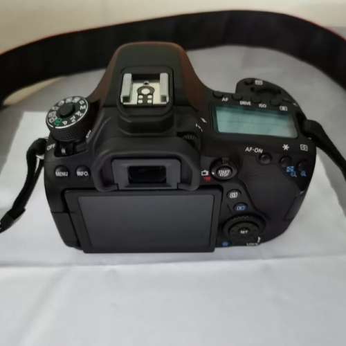 佳能80D 單反相機自用，港版，有盒有購買單據fullset!