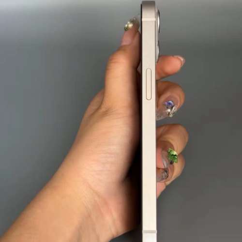 Apple iPhone 13 512G  6.1寸大螢幕，功能全部正常運作，電池效能86 %，電池良好，...