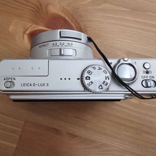LEICA D-LUX 3