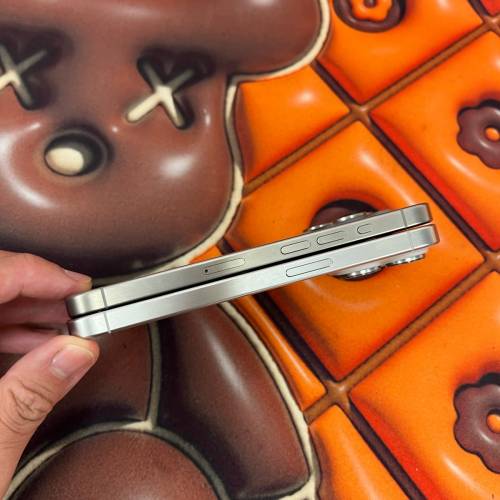 (電子之家，超多高質素Apple 靚機/Apple iPhone Pro 15/原色🩶白色🤍/1TB/超高質靚...