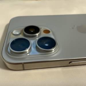 Iphone 15pro 256GB 原色鈦金屬