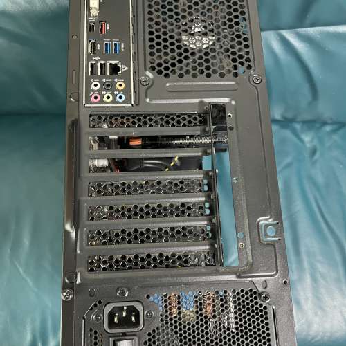 i7 7700k+gigabyte GA-Z270-Gaming 3送CM T400 Pro,Antec NeoECO II 550,CM機箱