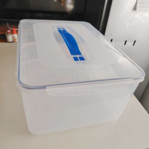 全新有蓋塑膠箱 收納箱 密封盒 40*28*17CM 香港大學站