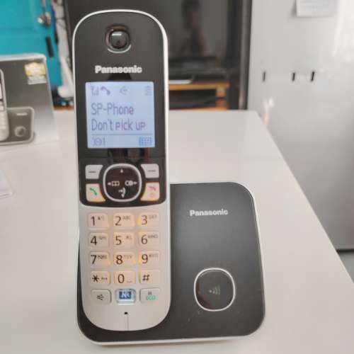 Panasonic KX-TG6811 數碼室內無線電話 (銀色)免提通話, 降噪功能 香港大學站