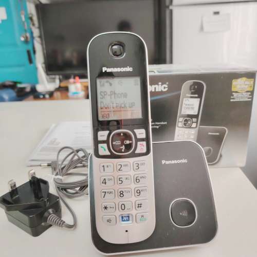 Panasonic KX-TG6811 數碼室內無線電話 (銀色)免提通話, 降噪功能 香港大學站
