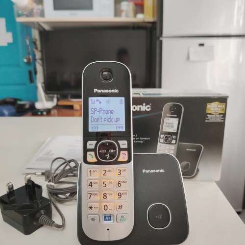Panasonic KX-TG6811 數碼室內無線電話 (銀色)免提通話, 降噪功能 香港大學站