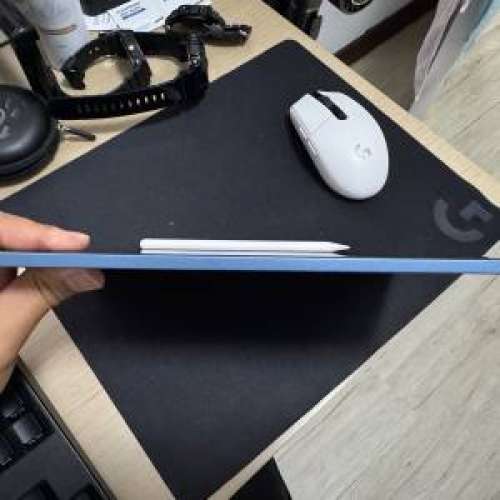 99.9%一點花iPad Air 5 WiFi 64GB 跟 Apple Pencil 2 & Apple Pencil 筆尖一盒