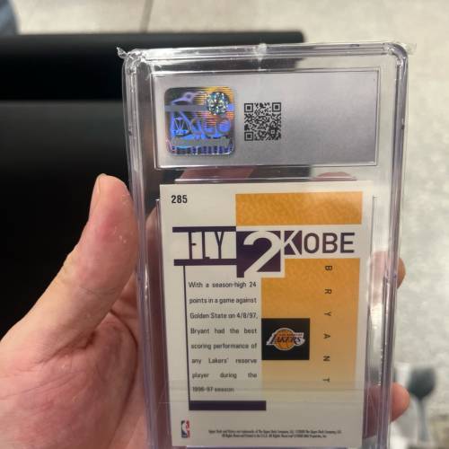 （NBA球星卡）2000-01 upper deck victory Kobe Bryant