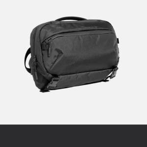 全新正品Aer Travel Sling 2 X-Pac