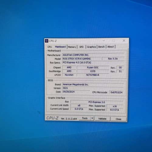 ASUS ROG X570-E ATX + R7 3700X CPU