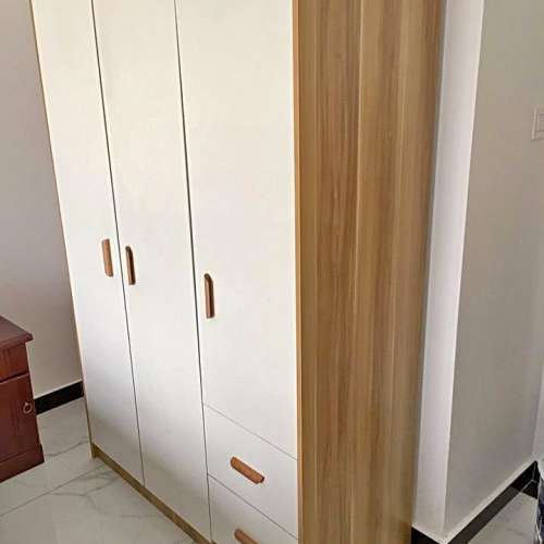 Solid wood wardrobe實木衣櫃