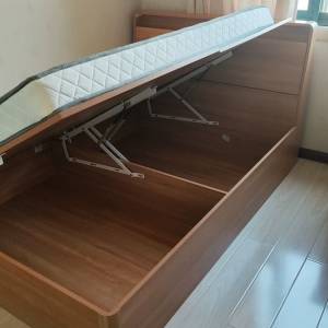 size齊全 單人雙人全新的收納實木床 油壓床Brand new storage solid wood bed hydr...