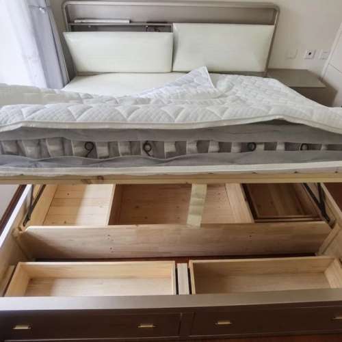 All solid wood drawer storage bed with light pressure structure
