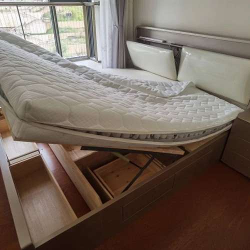 All solid wood drawer storage bed with light pressure structure